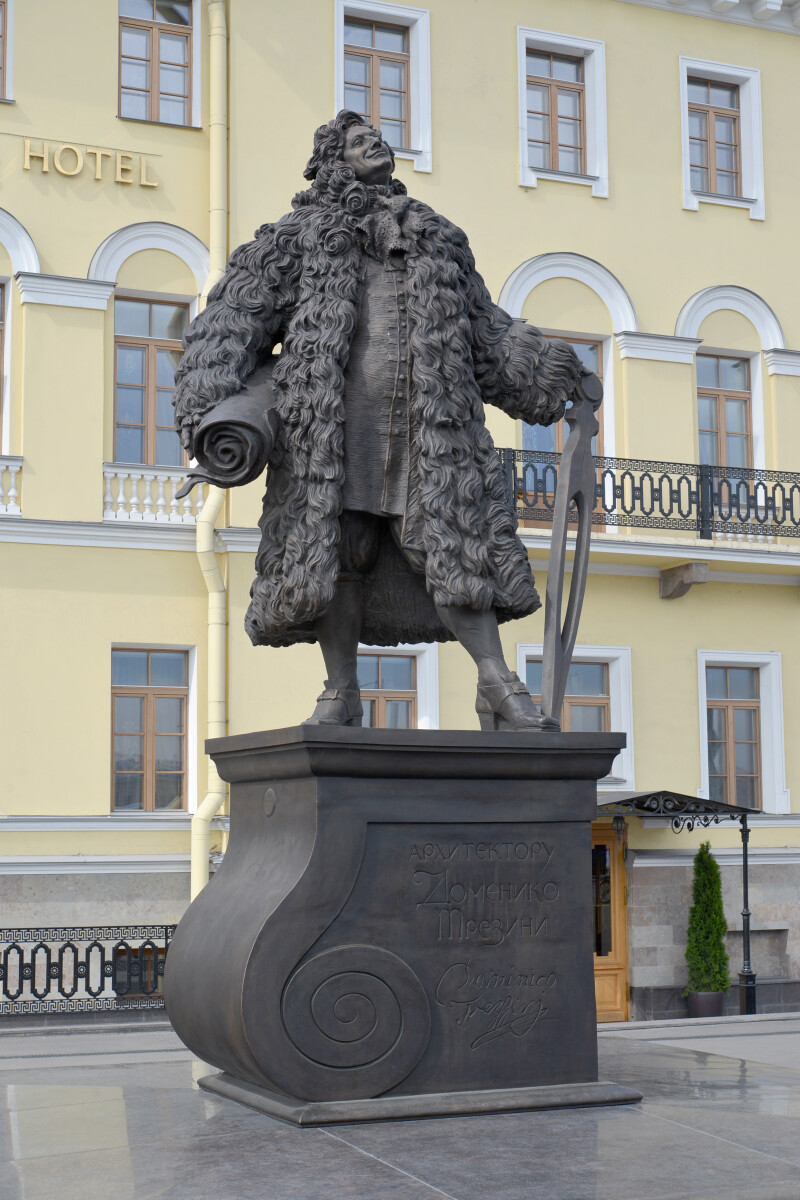 Санкт-Петербург. Памятник архитектору Доменико Трезини