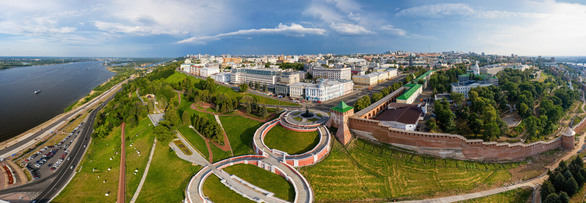 Нижний Новгород, панорама исторического центра города. Вид с воздуха.