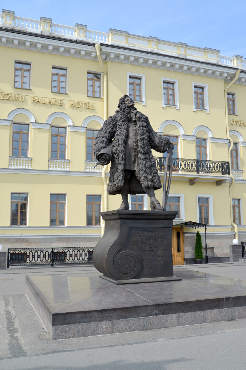 Санкт-Петербург. Памятник архитектору Доменико Трезини