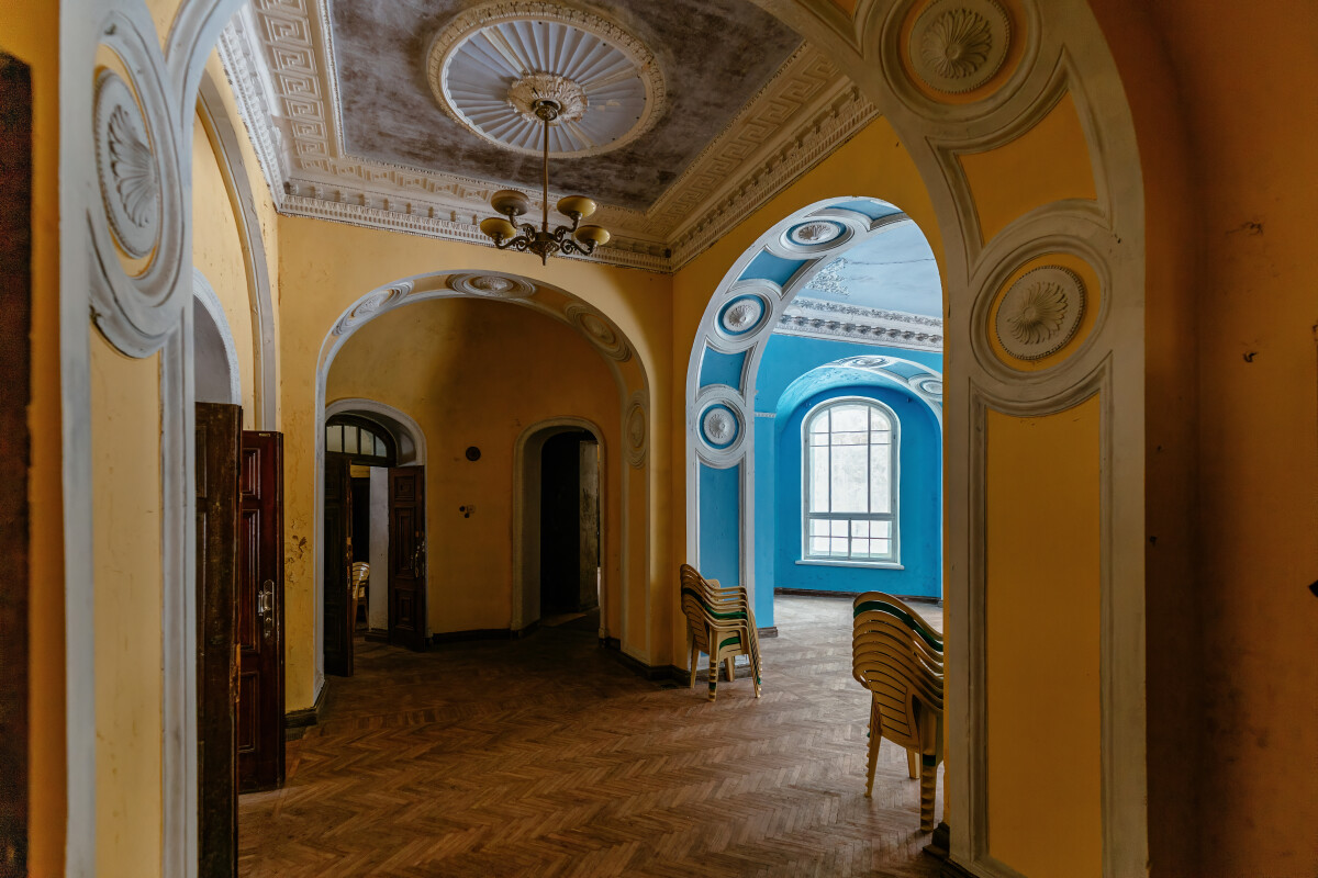 Old majestic abandoned historical mansion Turliki, Kaluga region