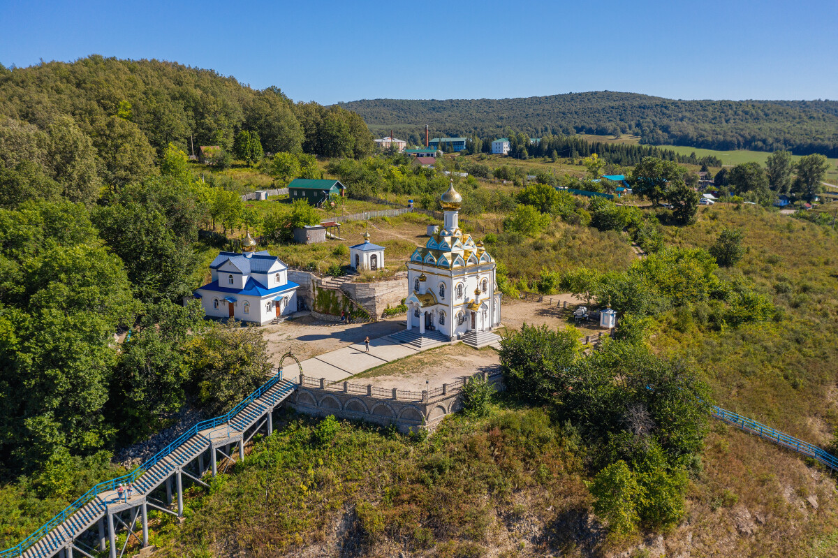 Южный Урал, курорт Красноусольск: храм Табынской иконы Божией Матери на Святых Ключах. Вид с воздуха.