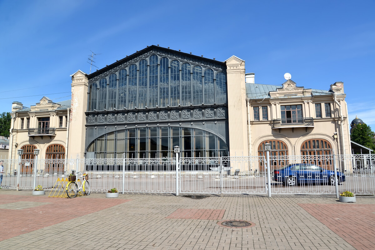 Здание бывшего Варшавского железнодорожного вокзала. Санкт-Петербург