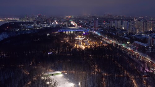 Нижний Новгород зимой. Парк Швейцария ночью. Вид с воздуха.