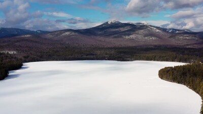 Зимнее озеро