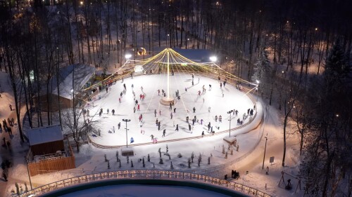 Нижний Новгород зимой. Парк Швейцария ночью, каток. Вид с воздуха.