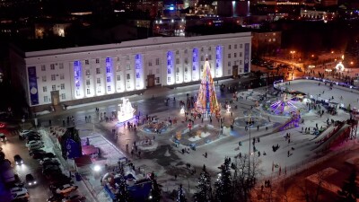 Ульяновск зимой, празднование Нового года на Соборной площади. Вид с воздуха.